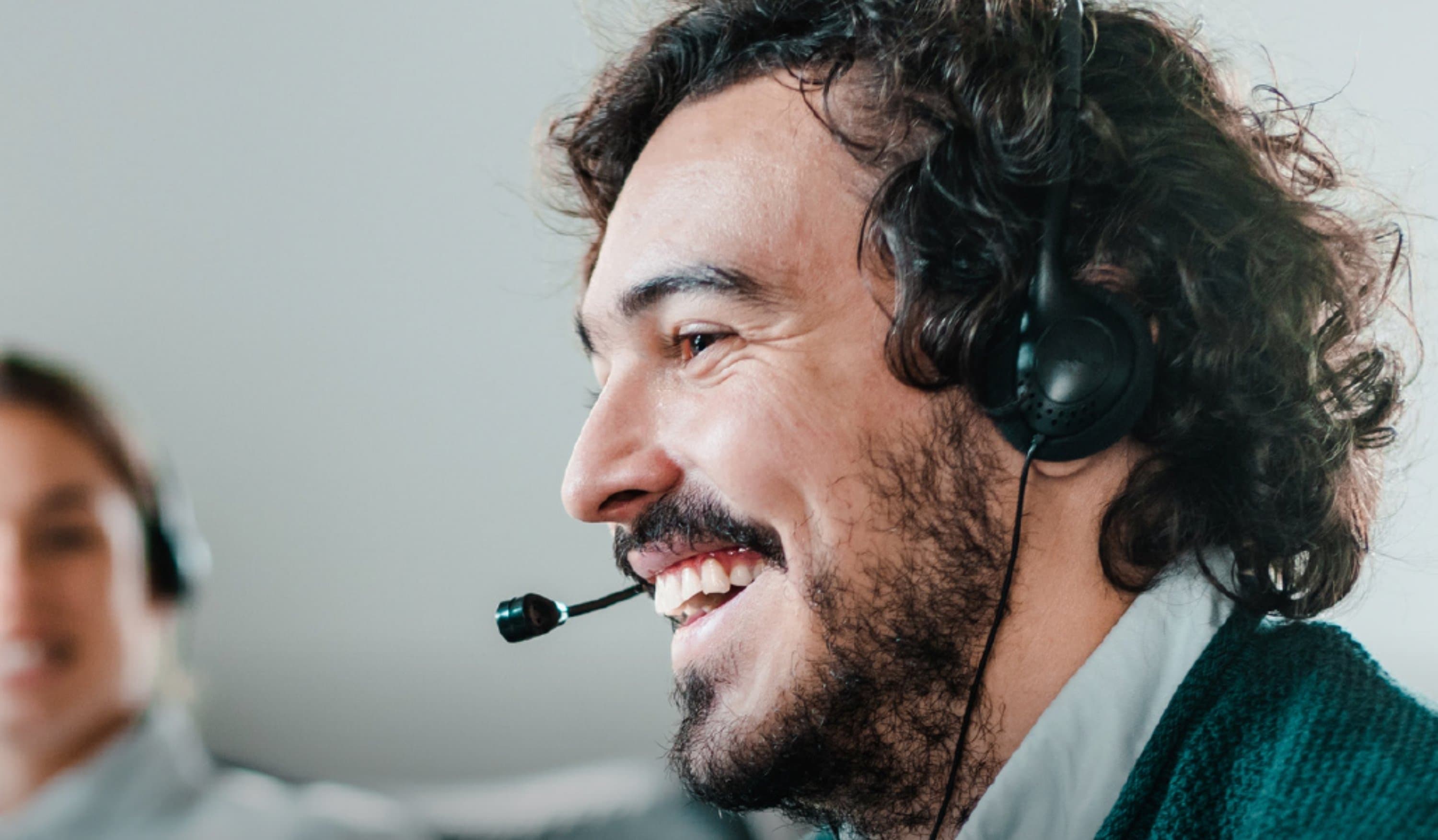 Entdecken Sie, wie Now Assist von ServiceNow den Kundenservice durch GenAI optimiert – für schnellere Lösungen, zufriedenere Kunden und effizientere Teams.